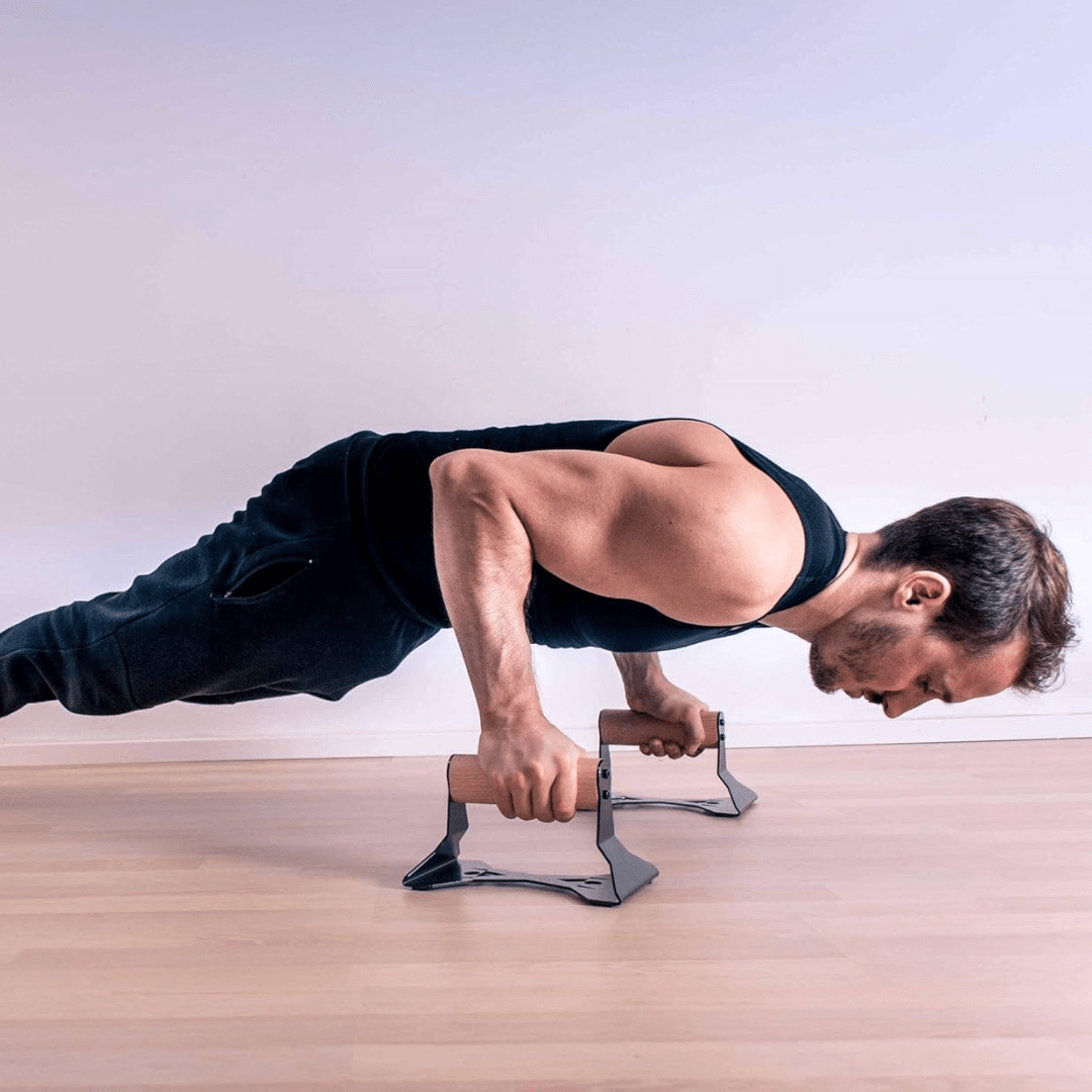 PowerGrip – Ergonomische Holzparalletten für sicheres Liegestütztraining - sellene.de