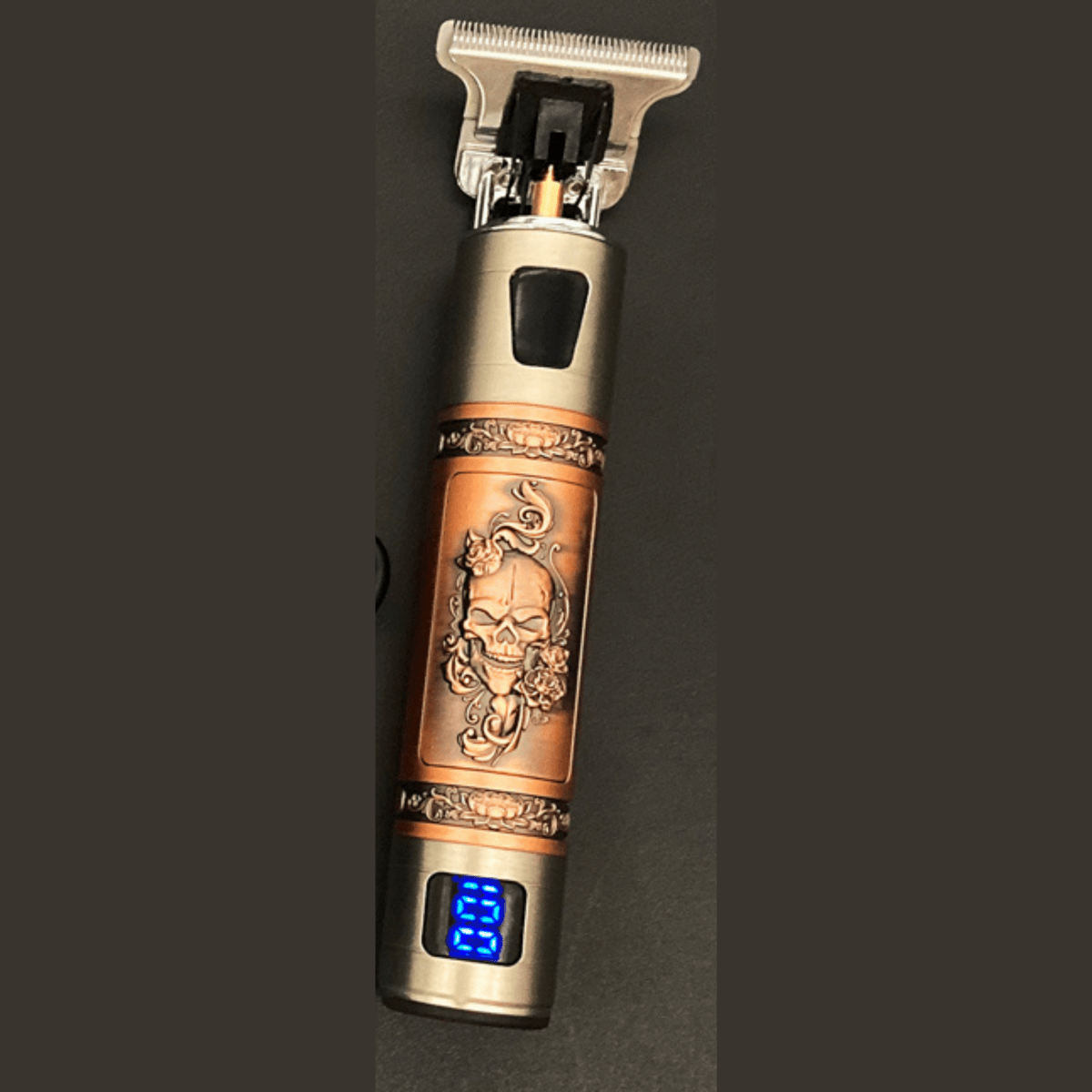 Skulltrim – Vintage Barttrimmer für präzises & kabelloses Styling - sellene.de