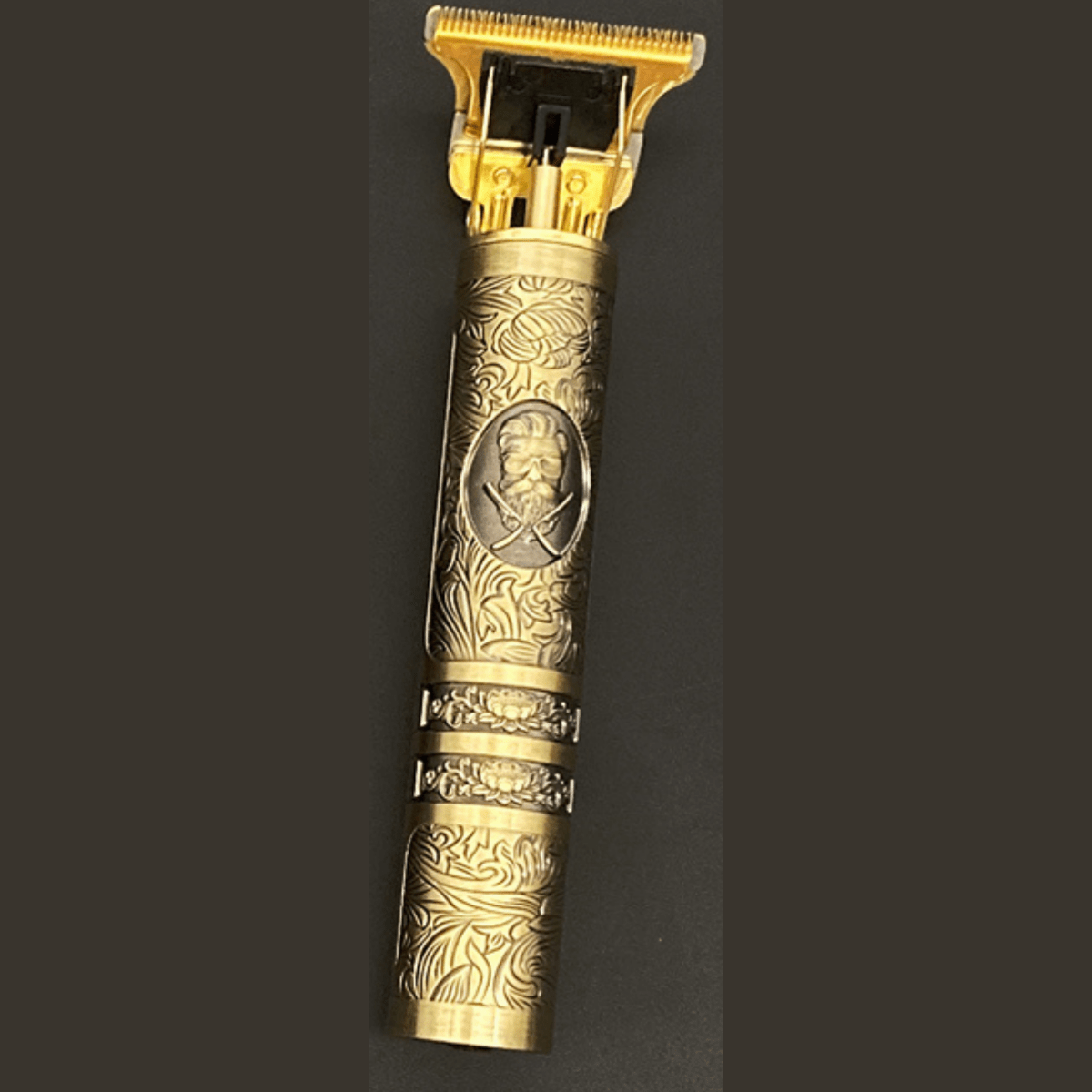 Skulltrim – Vintage Barttrimmer für präzises & kabelloses Styling - sellene.de