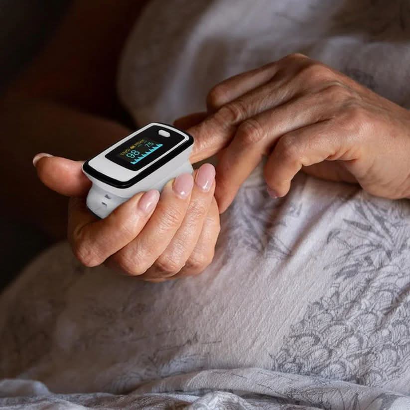 LIFESYNC – Puls-Oximeter zur Messung von Sauerstoffsättigung & Herzfrequenz - sellene.de